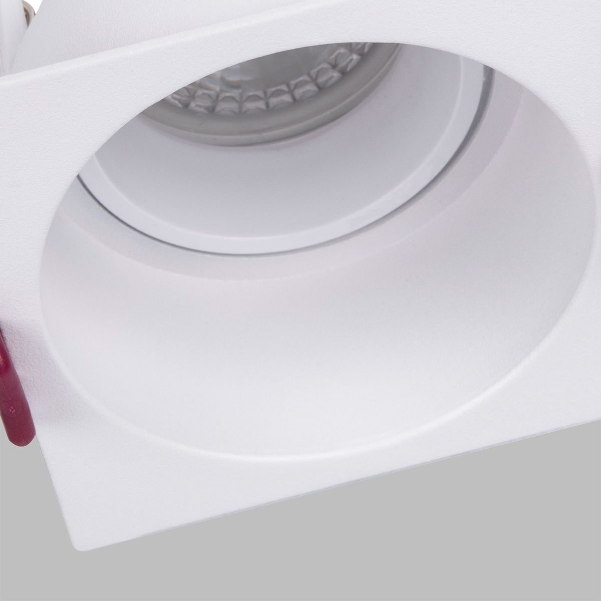 Встраиваемый светильник Favourite Lamppu 4547-1C 2