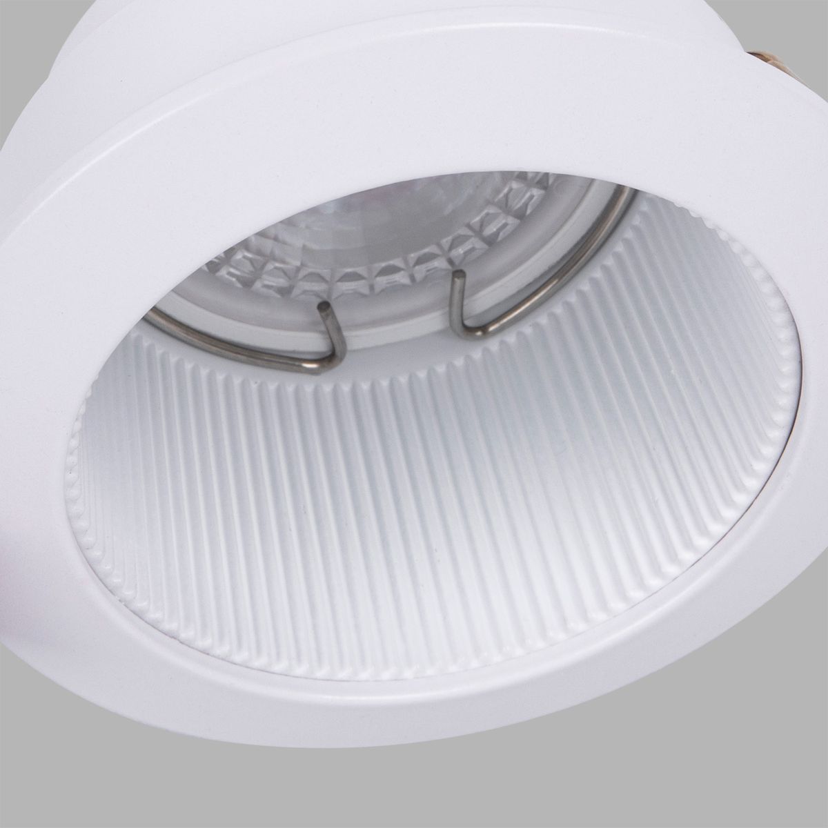 Встраиваемый светильник Favourite Lamppu 4544-1C 2