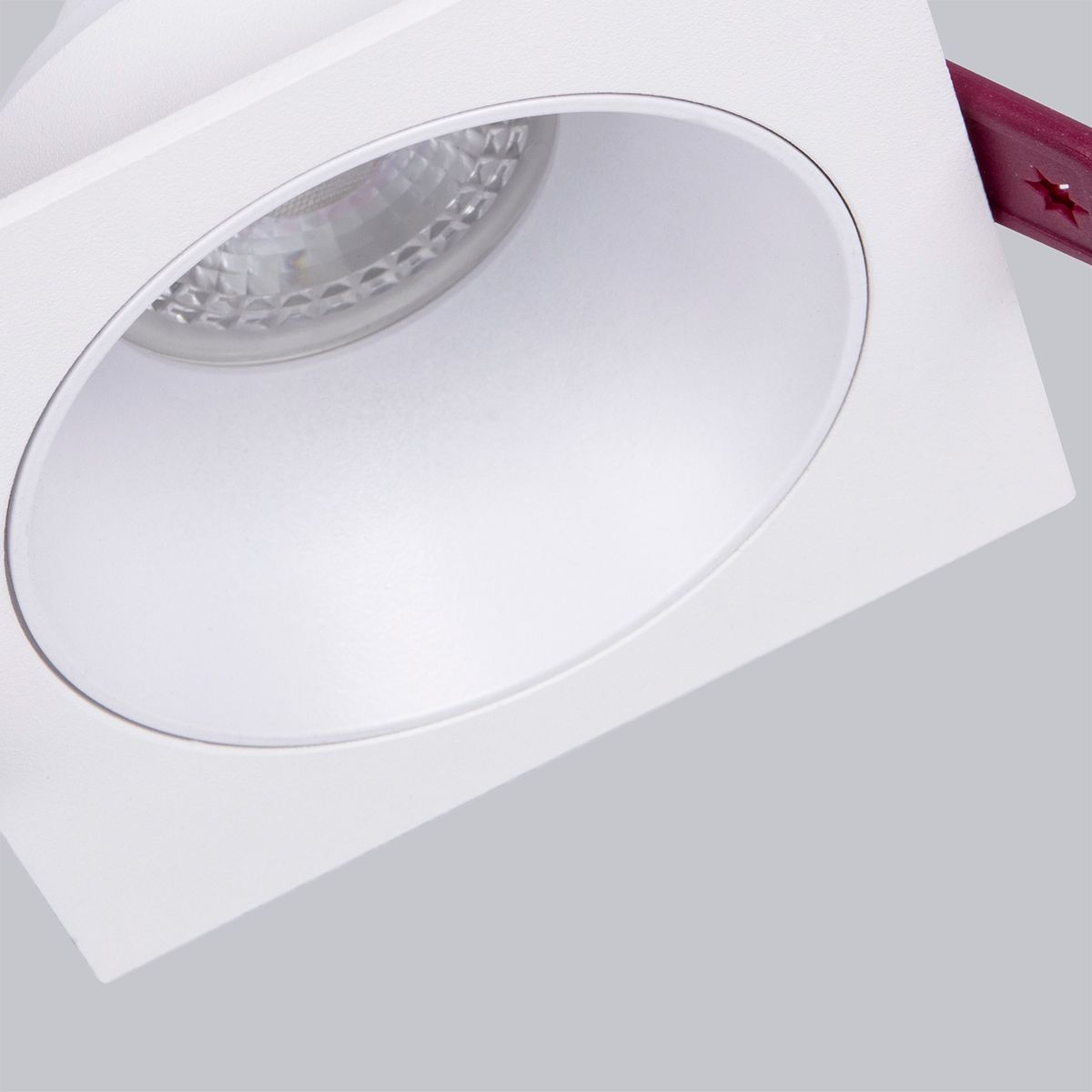 Встраиваемый светильник Favourite Lamppu 4525-1C 2