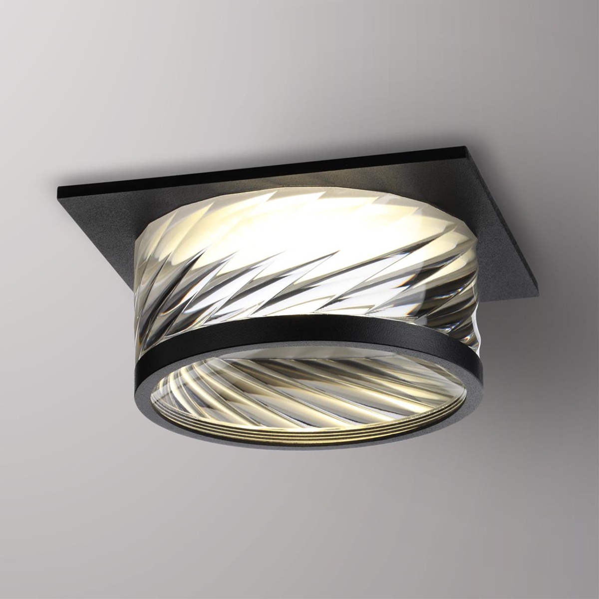 Встраиваемый светильник Novotech Spot Gem 370920 1