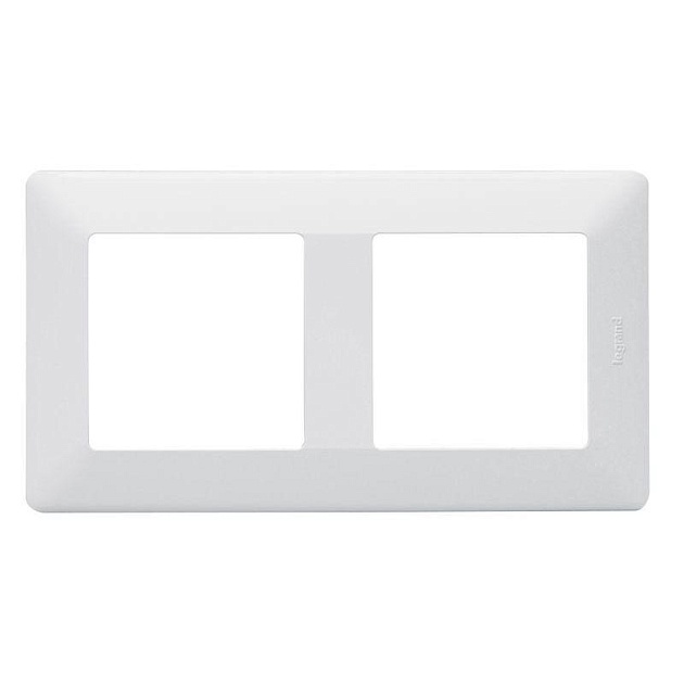 Рамка 2-постовая Legrand Valena Life белая 754002 изображение Рамка 2-постовая Legrand Valena Life белая 754002 Фото №