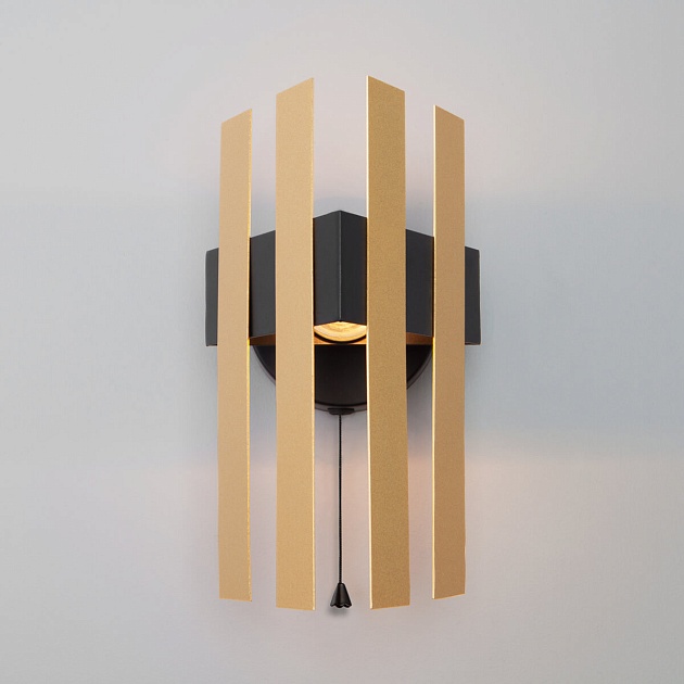 Настенный светильник Eurosvet Spada 70116/1 черный Фото № 