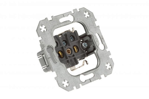 Розетка 2P+E Liregus Epsilon шампань 28-310 Фото № 3