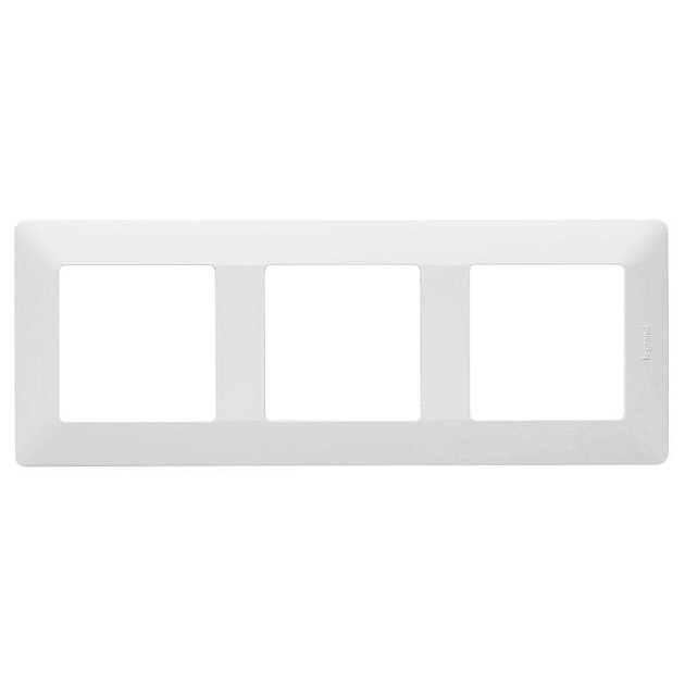 Рамка 3-постовая Legrand Valena Life белая 754003 изображение Рамка 3-постовая Legrand Valena Life белая 754003 Фото №