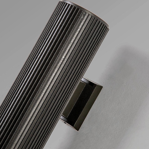 Уличный настенный светильник Favourite Pola 4514-2W Фото № 3