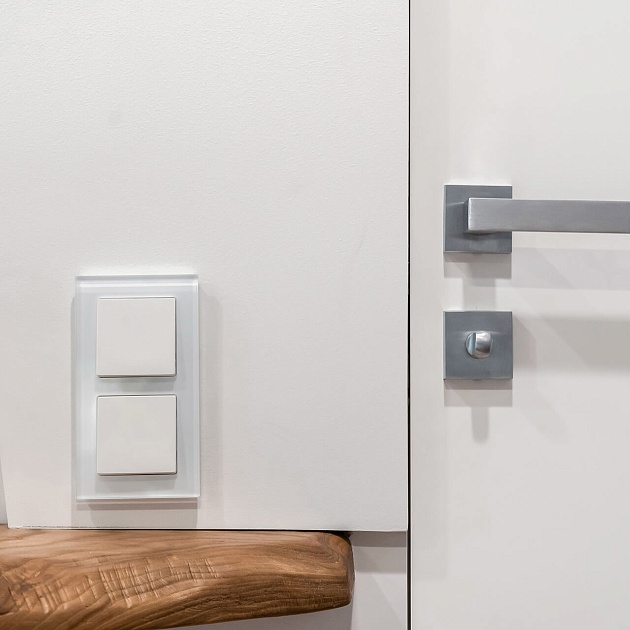 Выключатель одноклавишный проходной Werkel белый W1112001 4690389155055 изображение 8 Выключатель одноклавишный проходной Werkel белый W1112001 4690389155055 Фото № 8