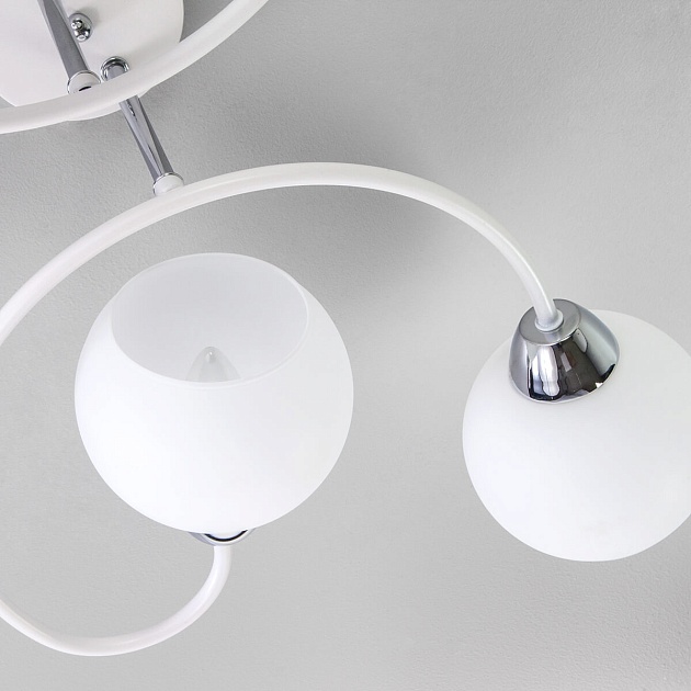 Потолочная люстра Eurosvet Tulia 30136/4 белый изображение 3 Потолочная люстра Eurosvet Tulia 30136/4 белый Фото № 3