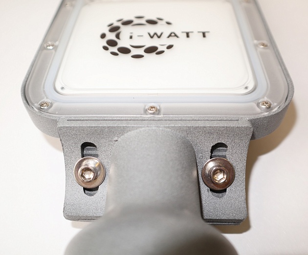 Уличный светодиодный консольный светильник i-Watt i-15104 изображение 11 Уличный светодиодный консольный светильник i-Watt i-15104 Фото № 11