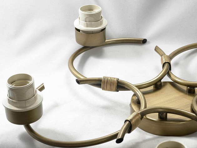 Потолочная люстра Lussole Lgo GRLSP-0223 изображение 3 Потолочная люстра Lussole Lgo GRLSP-0223 Фото № 3